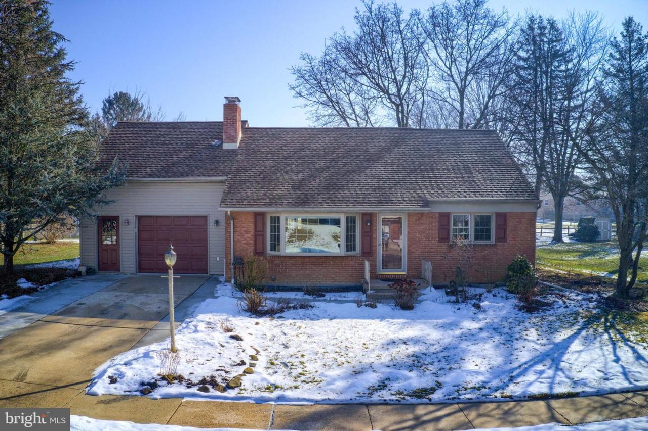 146 Lester Avenue - Photo 1