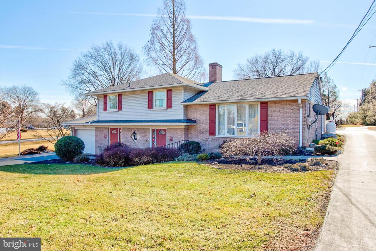 2936 Marietta Avenue - Photo 1