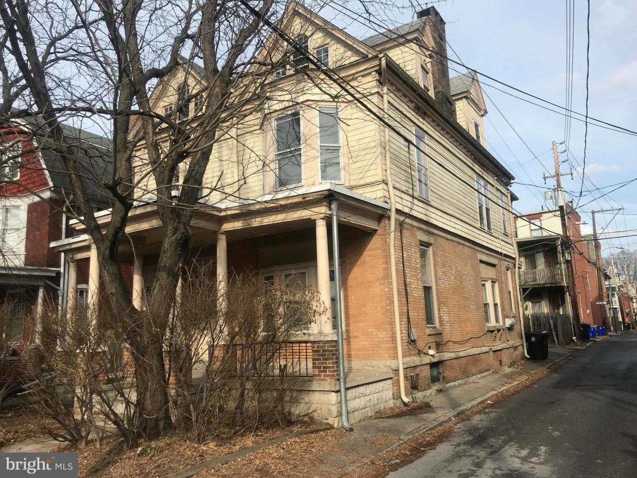 1715 2ND Street - Photo 1