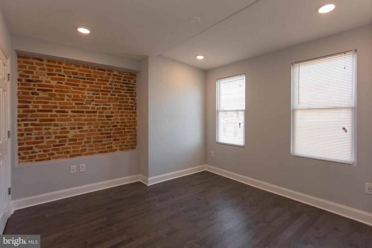 508 Newkirk Street - Photo 1