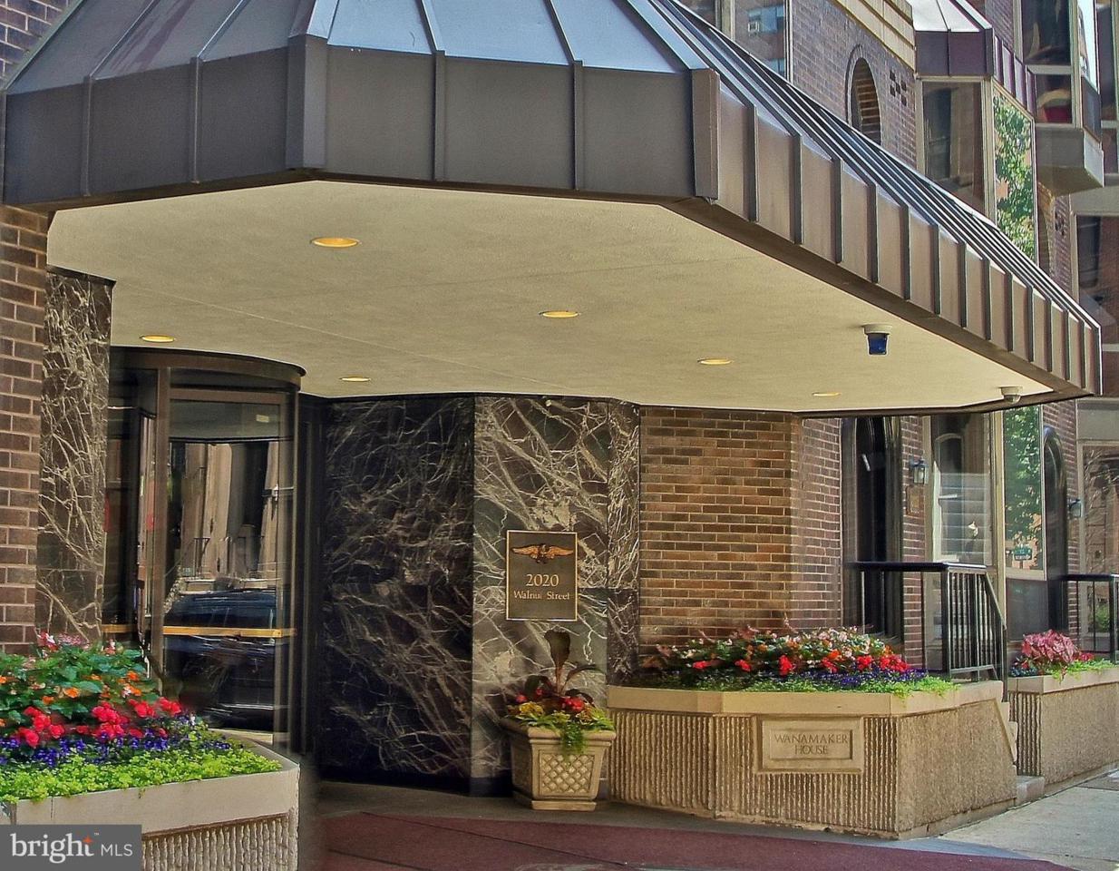 2018-32-32 Walnut Street - Photo 1