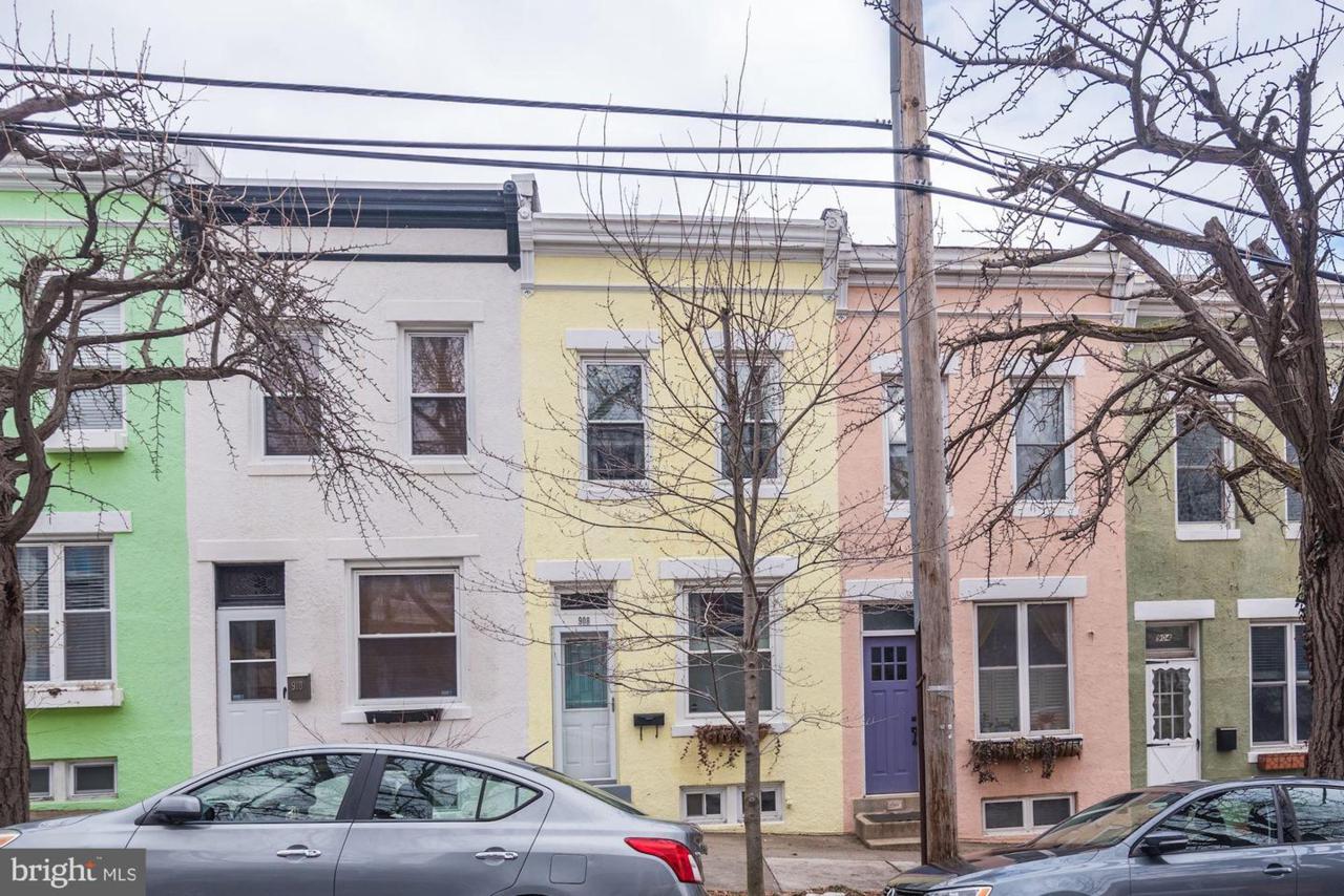 908 38TH Street - Photo 1