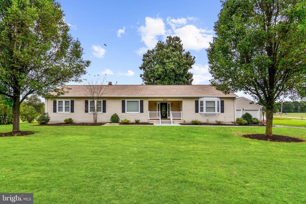 921 White Oak Road - Photo 1