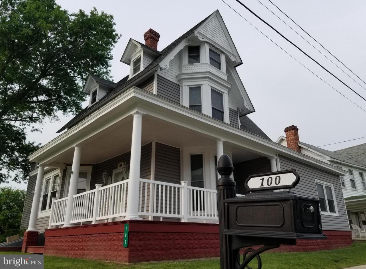 100 Church Circle - Photo 1