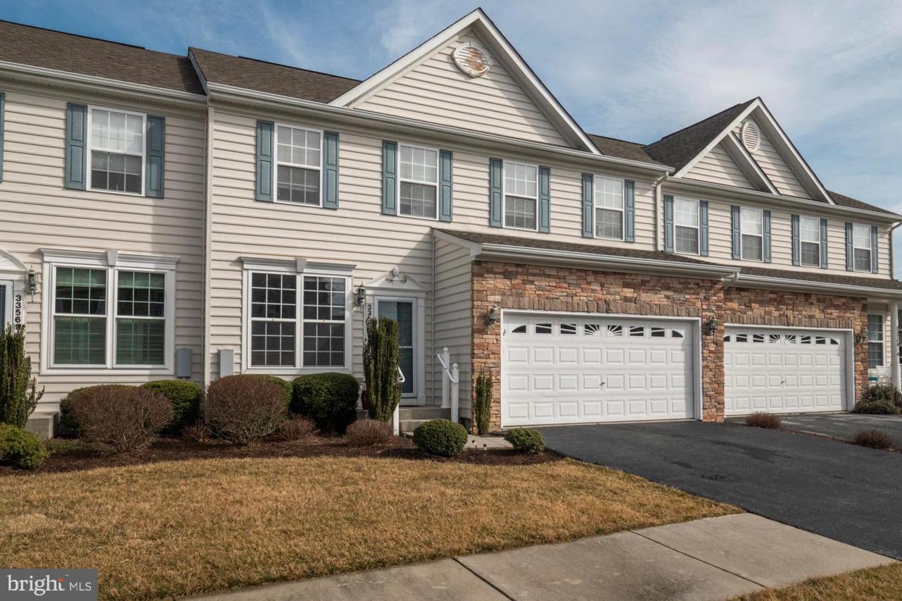 33569 Westgate Circle - Photo 1