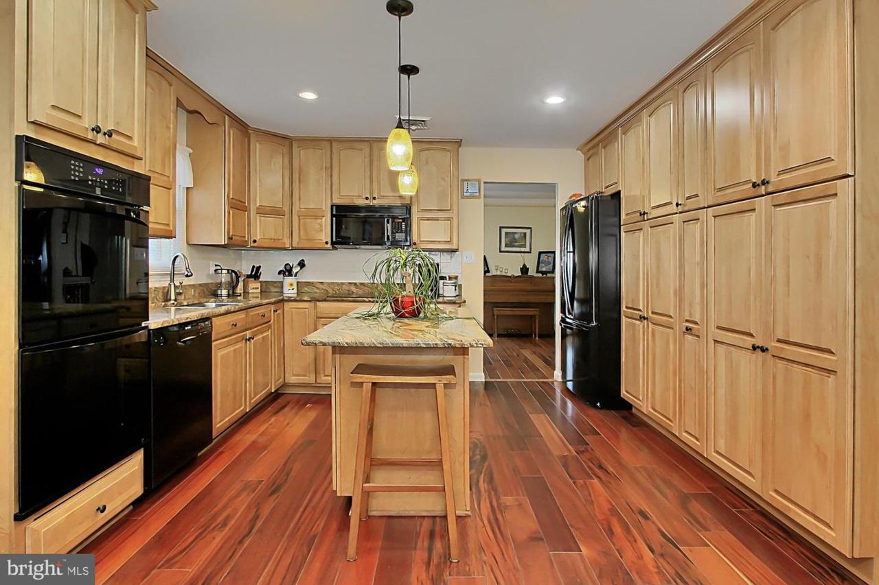 9408 Beauregard Avenue - Photo 1