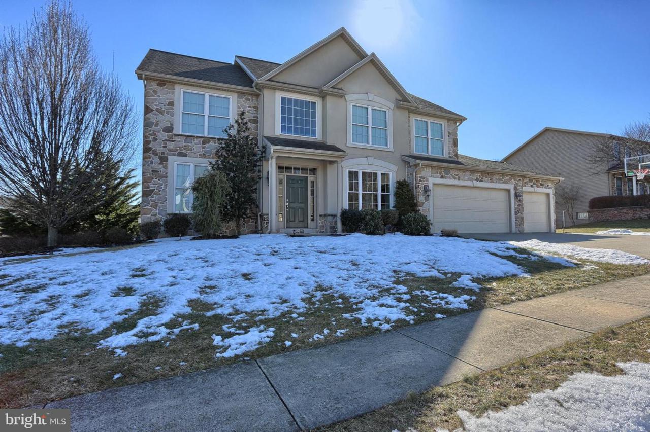 333 Yorkshire Drive - Photo 1
