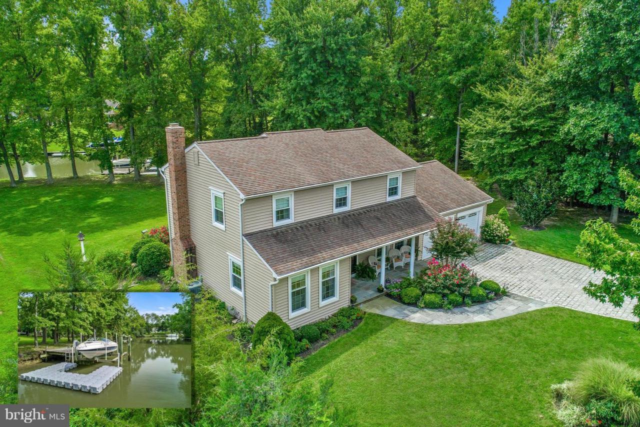 205 Holly Court - Photo 1