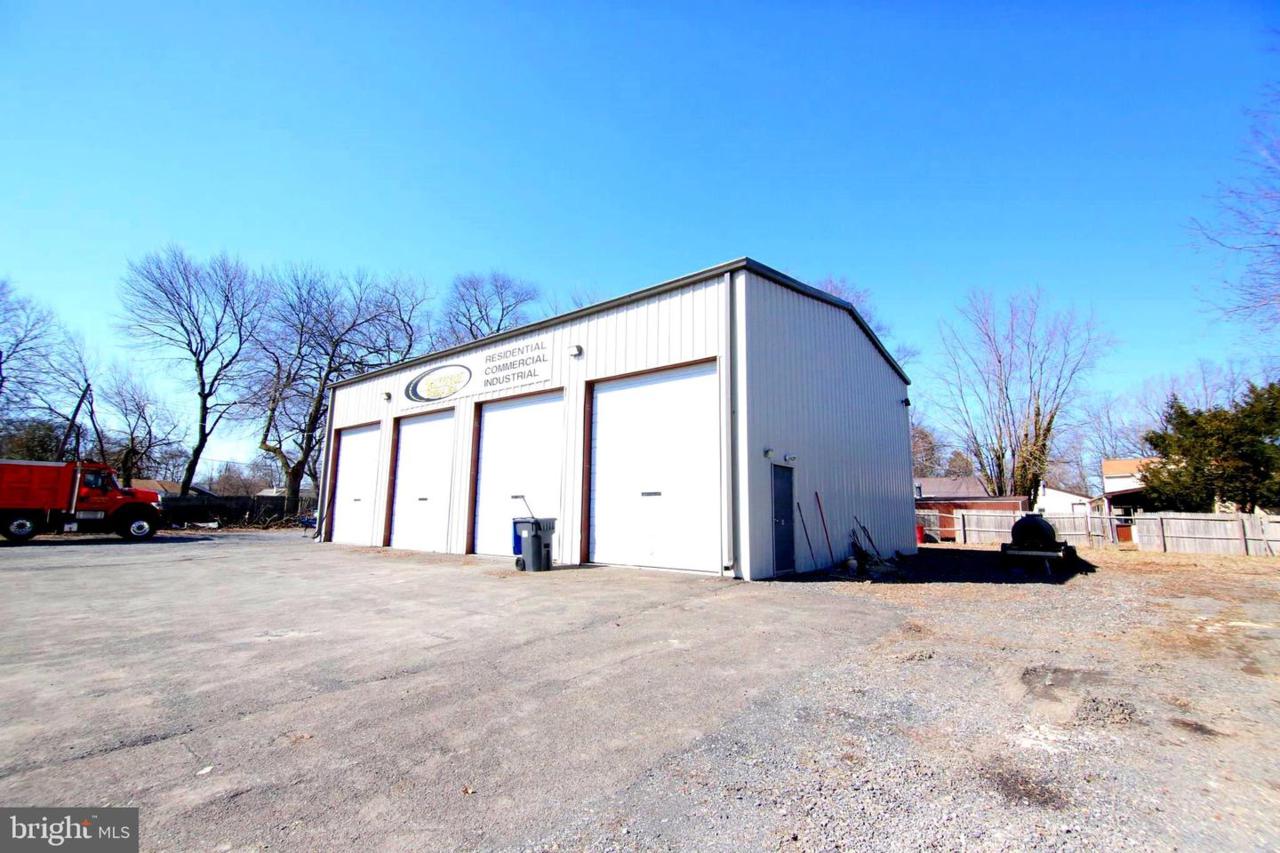 418 Dunksferry Road - Photo 1