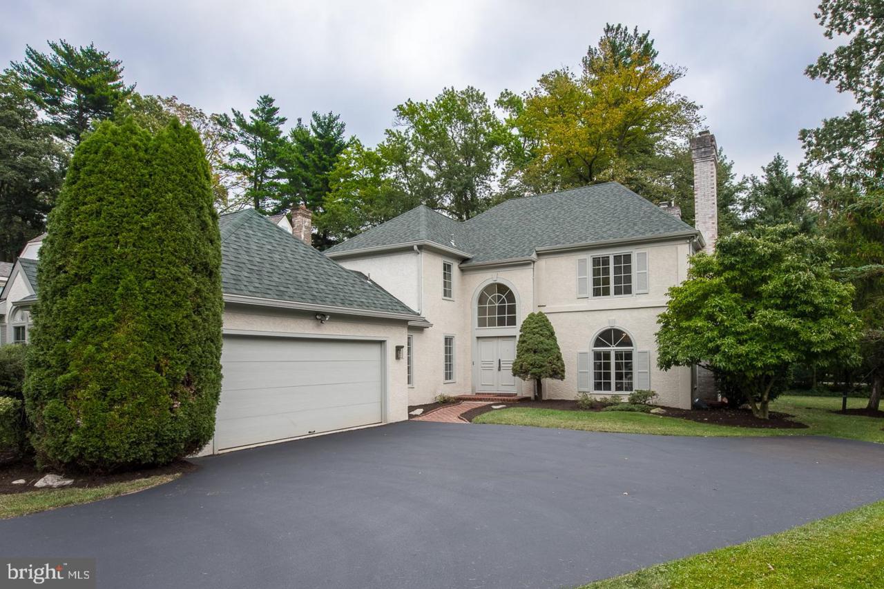 239 Trianon Lane - Photo 1