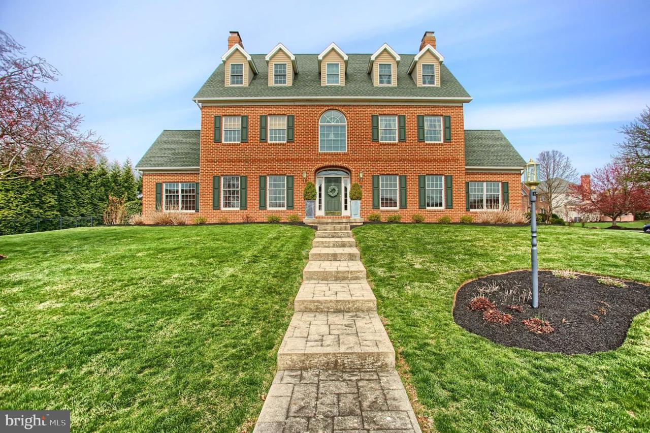 332 Meadow Drive - Photo 1