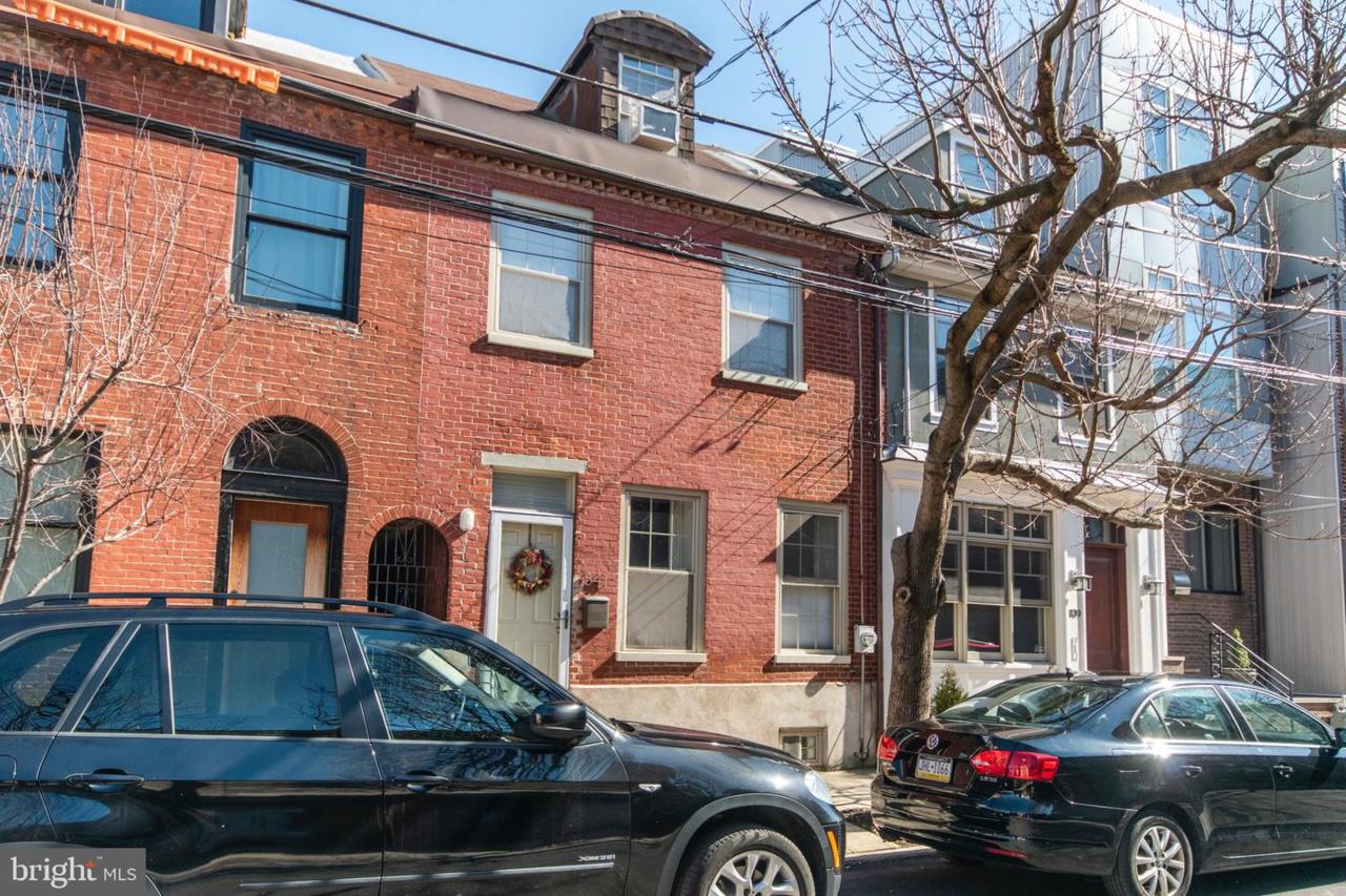 841 Lawrence Street - Photo 1