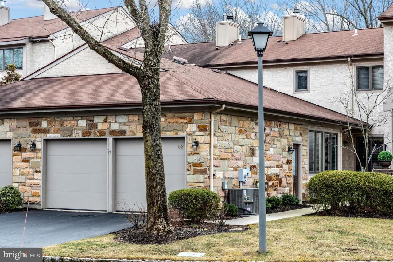 62 Woodmont Drive - Photo 1
