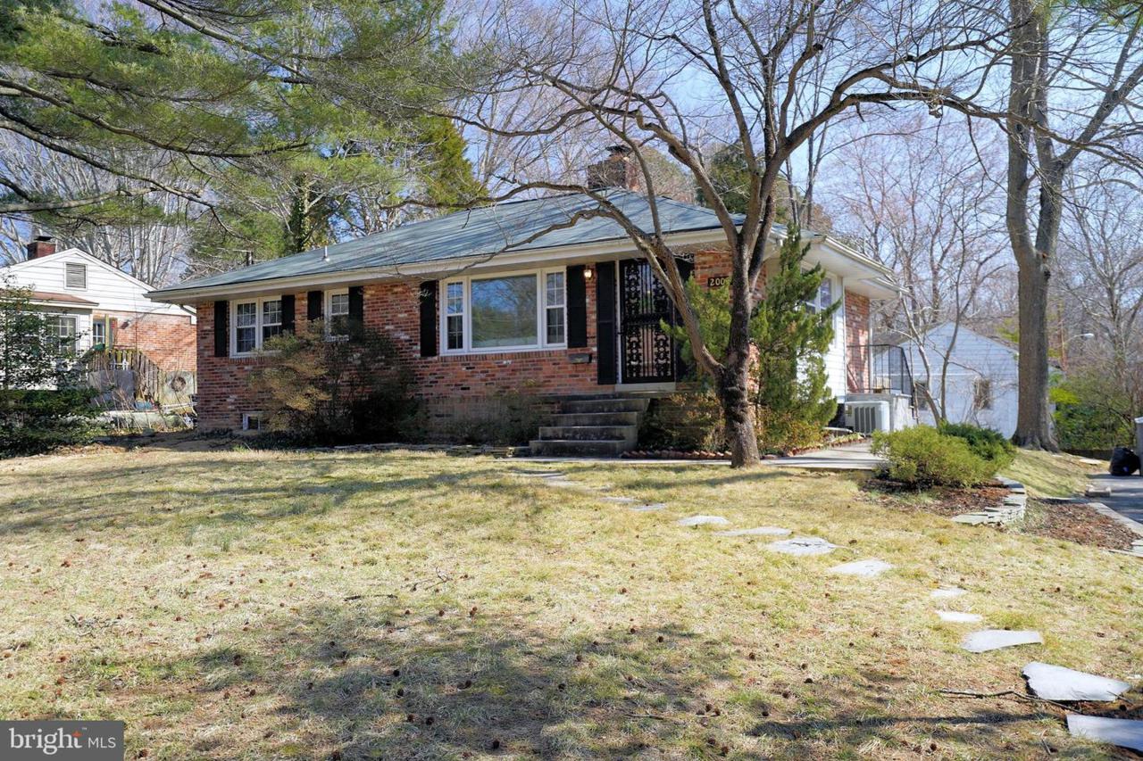 2005 Jamestown Road - Photo 1