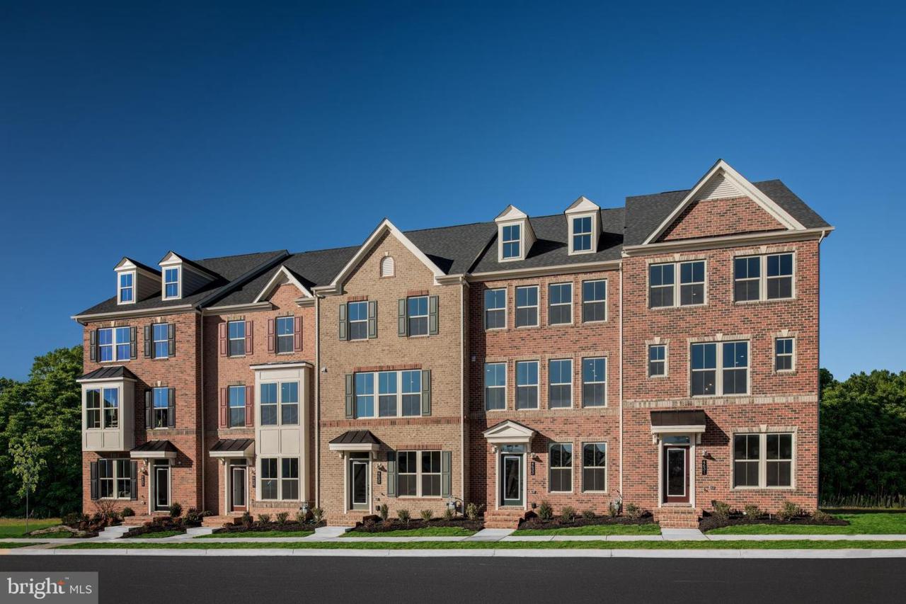 4710 Black Eyed Susan Mews. - Photo 1