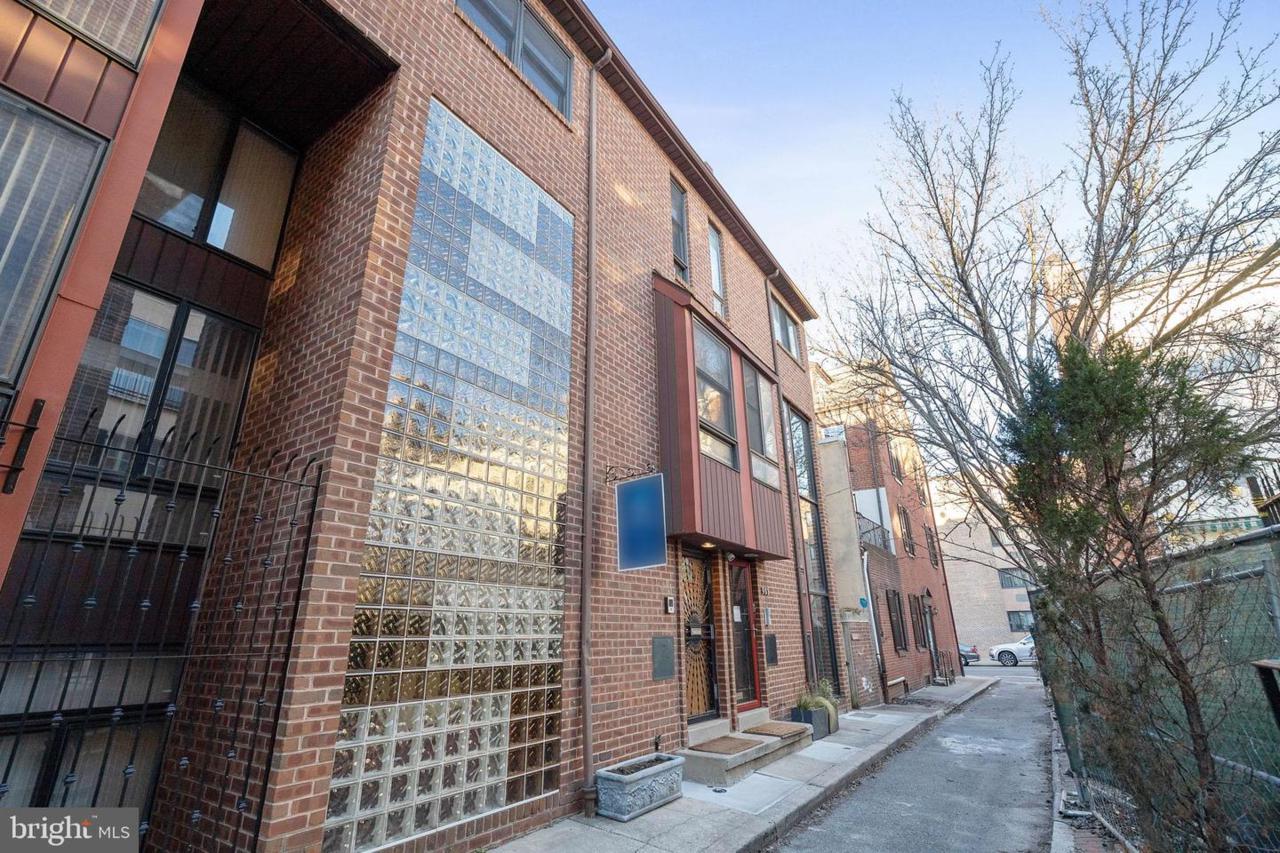 903 Latimer Street - Photo 1