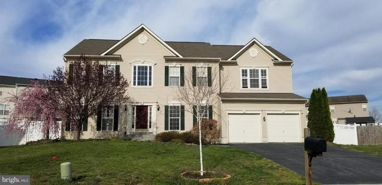 112 Walker Court - Photo 1
