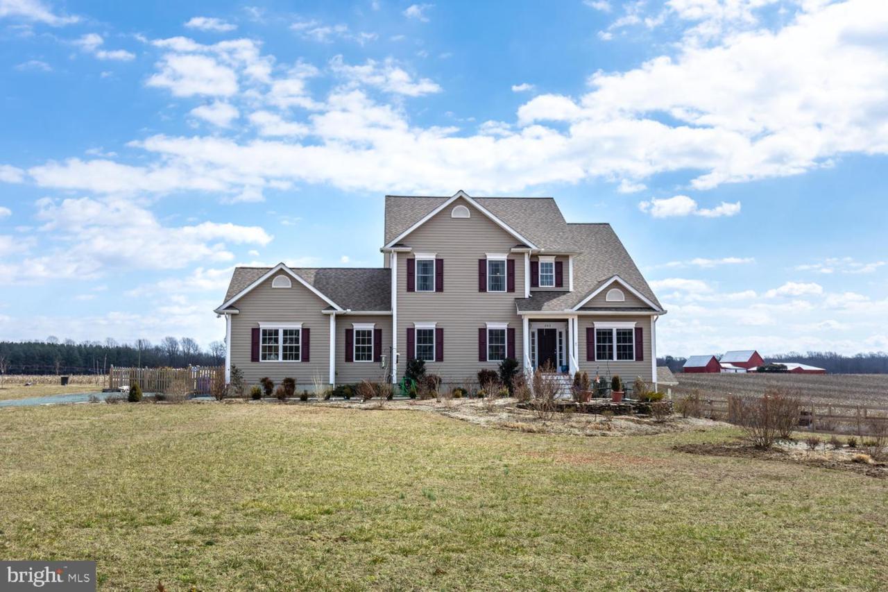 203 Three Pines Road - Photo 1