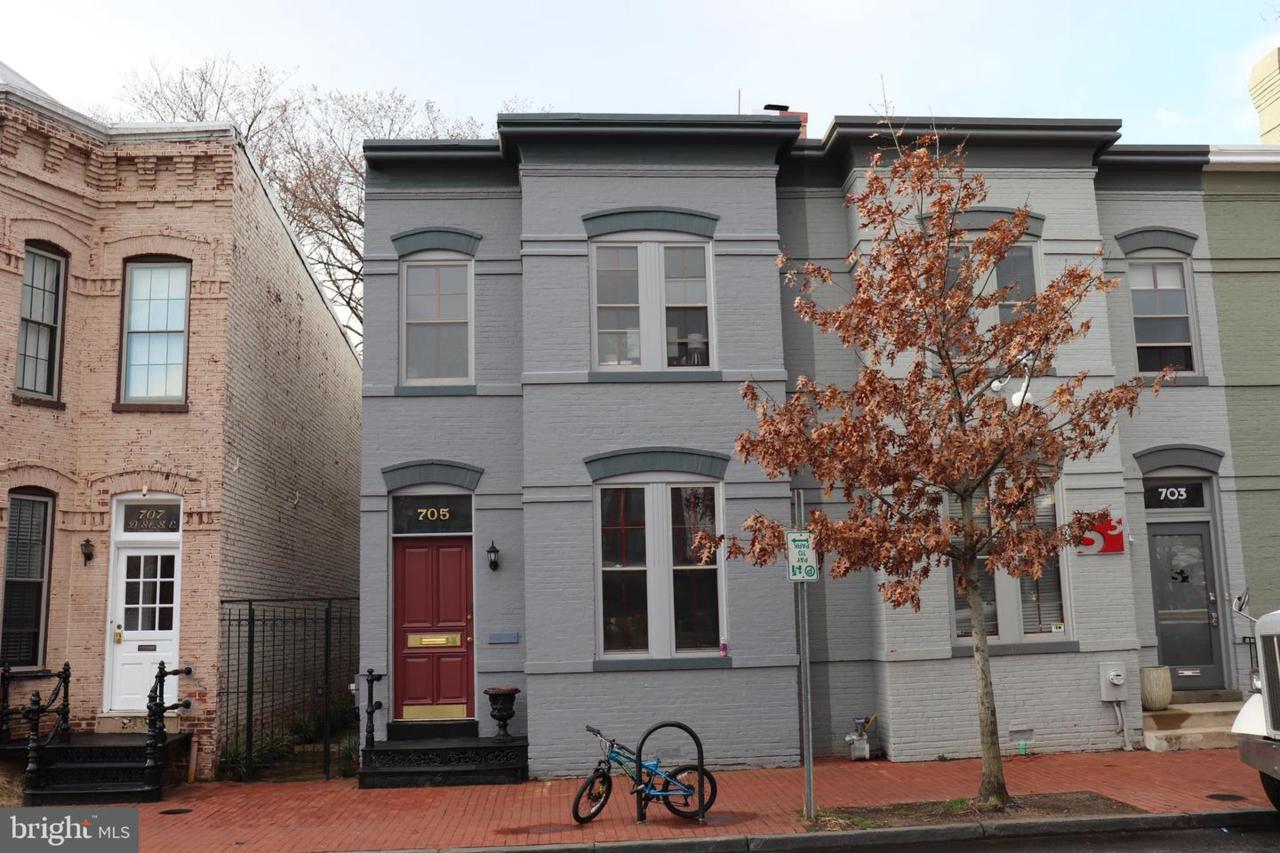 705 D Street - Photo 1