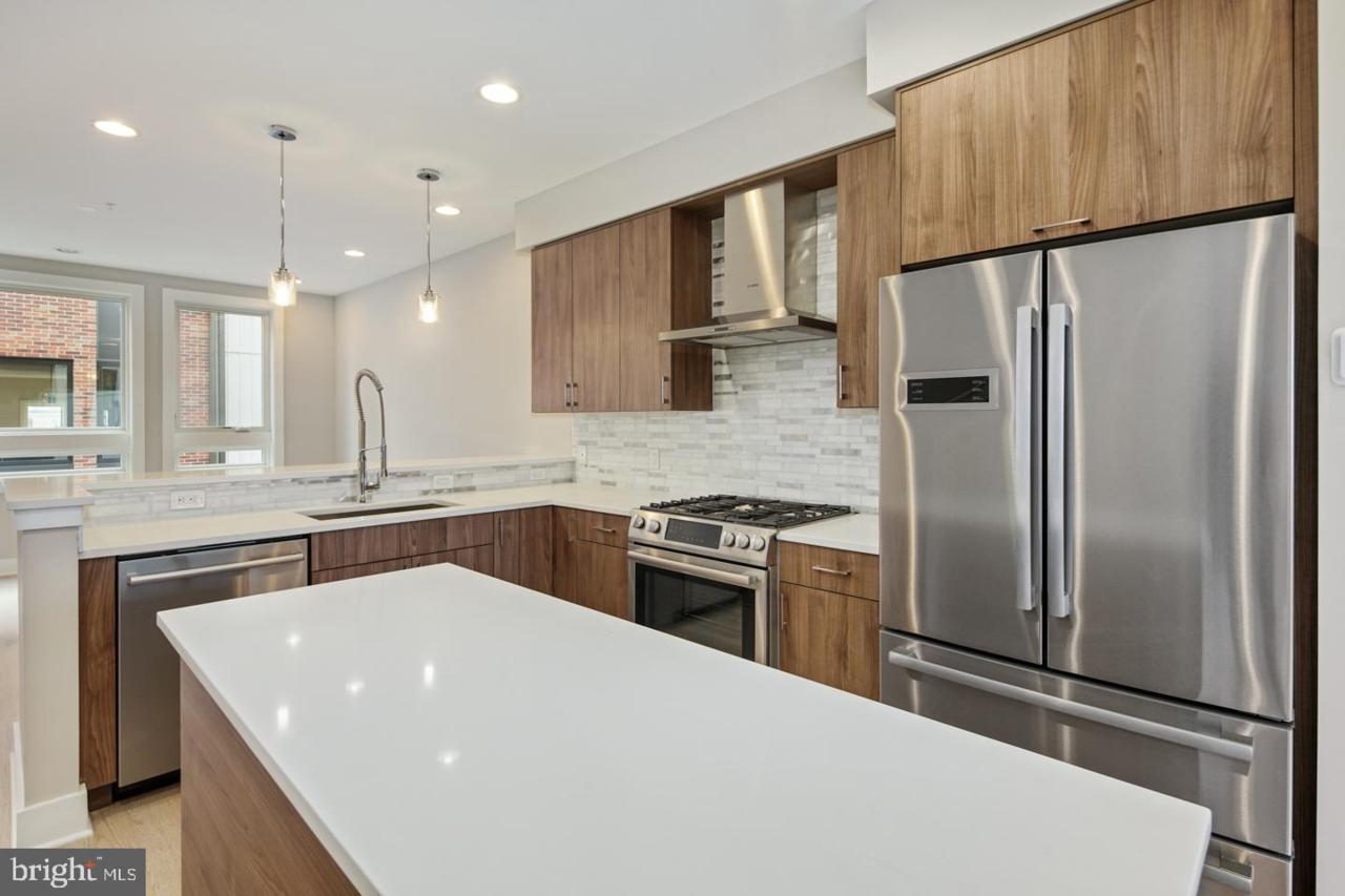 634 5TH Street - Photo 1