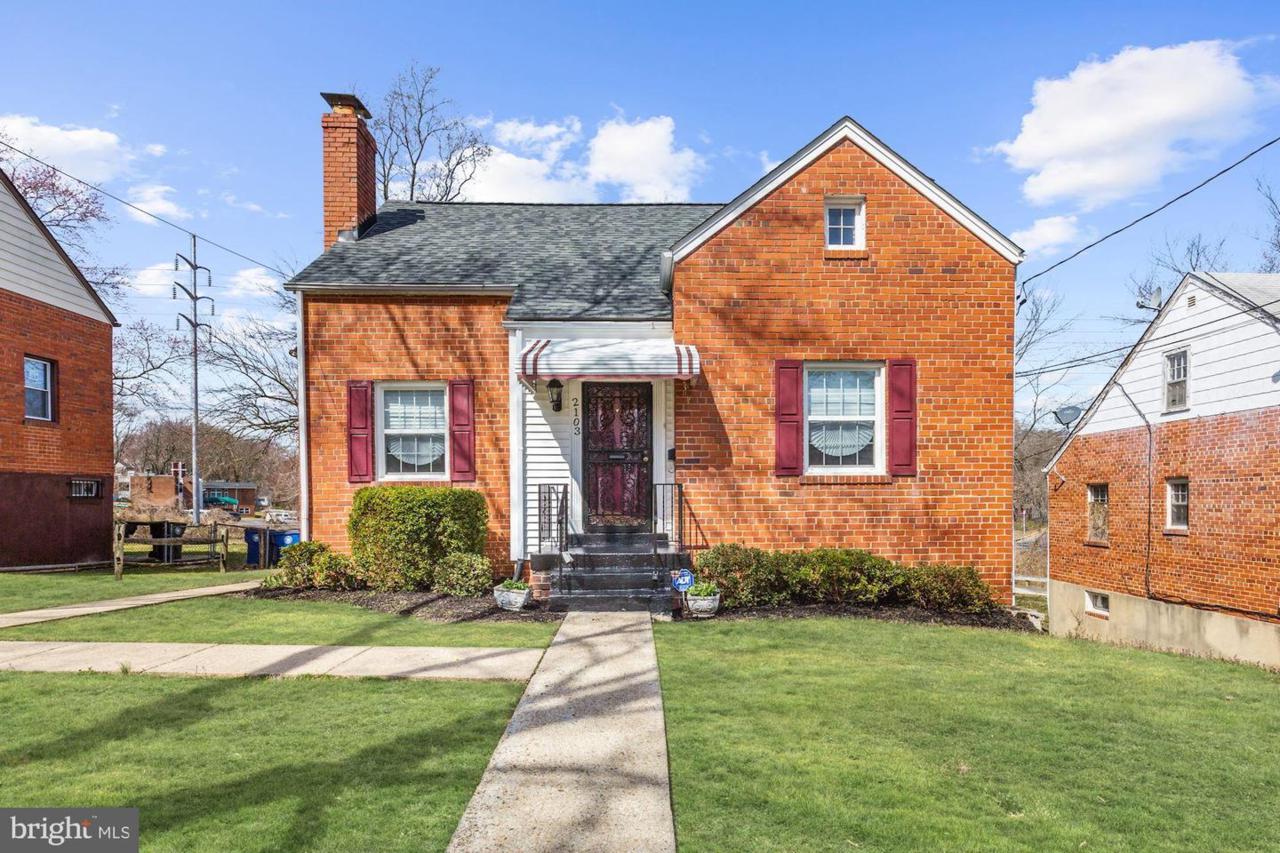 2103 Ramblewood Drive - Photo 1