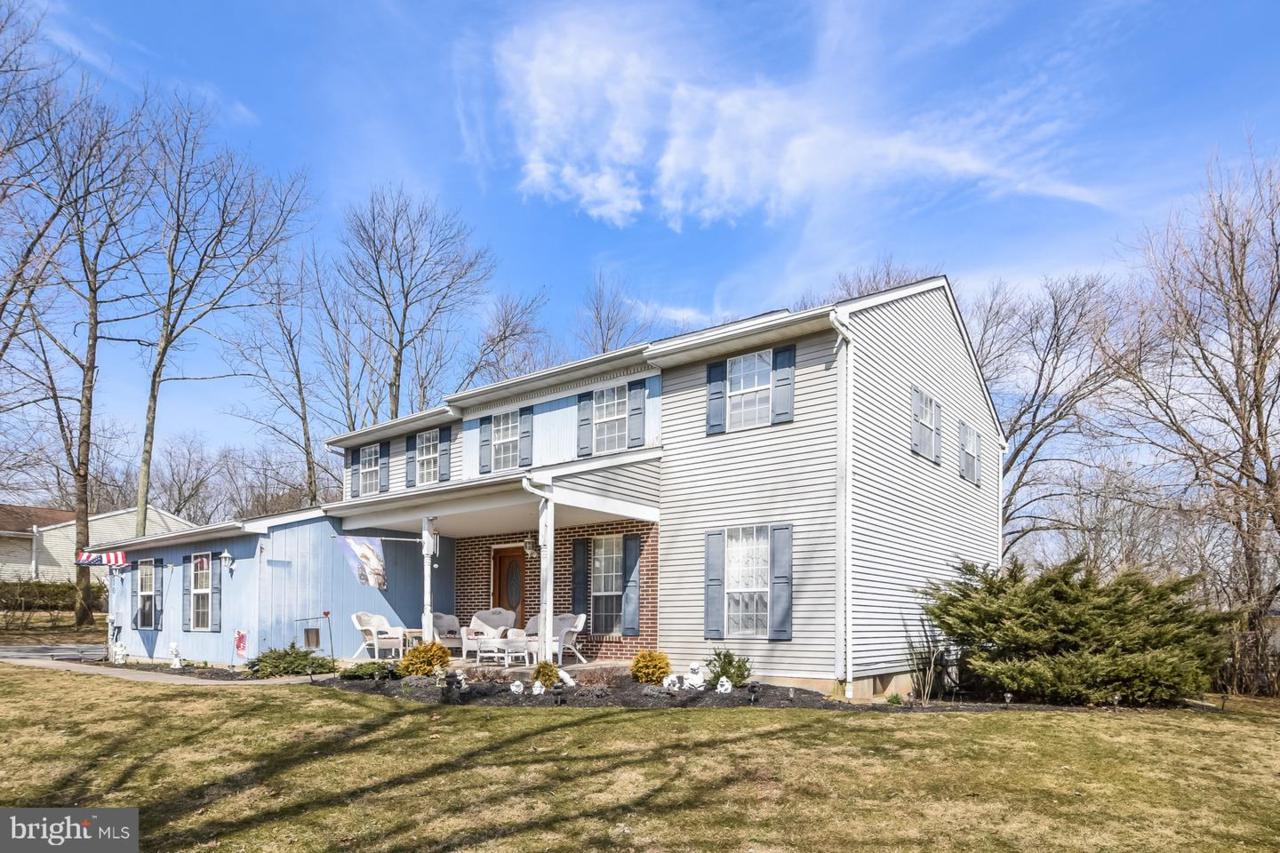 2910 Tanglewood Lane - Photo 1