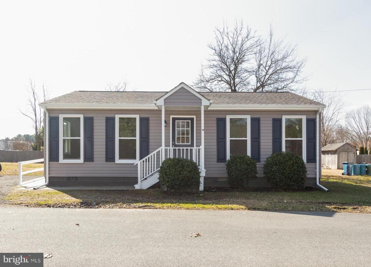 102 Lee Street - Photo 1