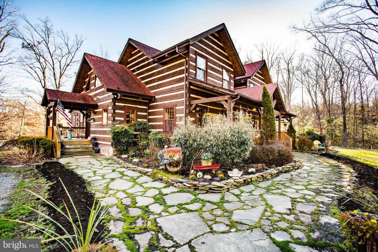 8301 Oak Pond Way - Photo 1