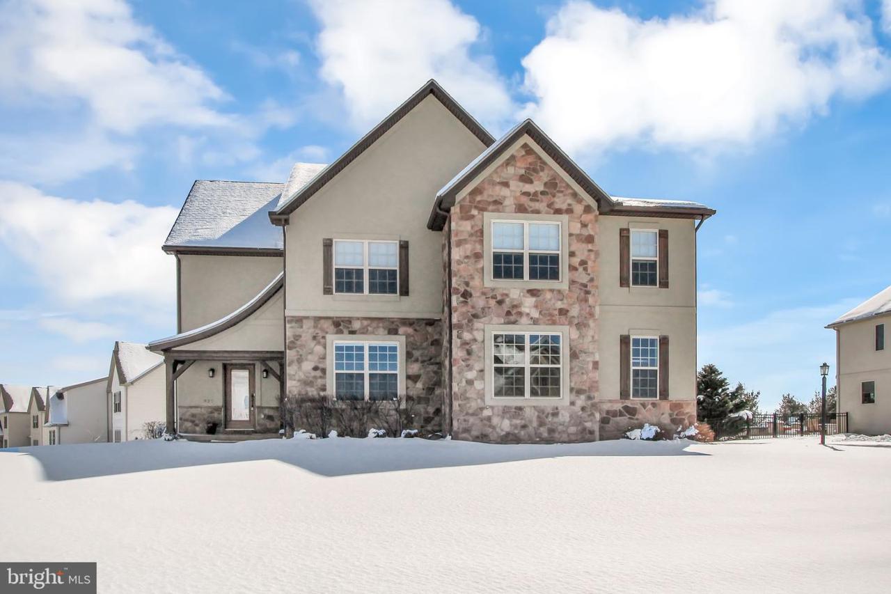 937 Wetherburn Drive - Photo 1