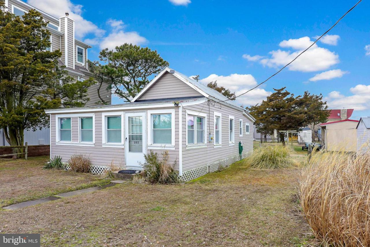 102 Jefferson Avenue - Photo 1