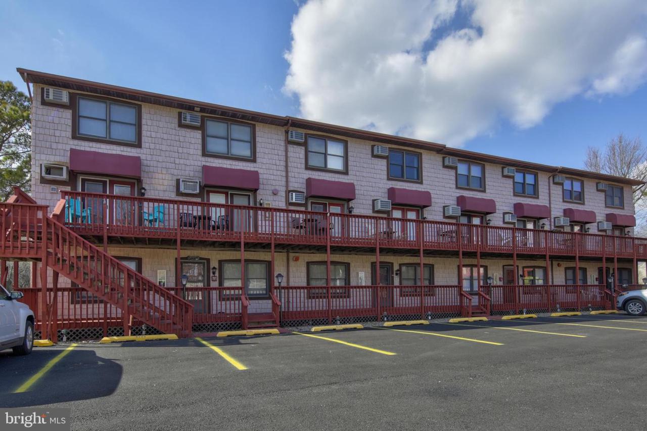 14200 Lighthouse Avenue - Photo 1