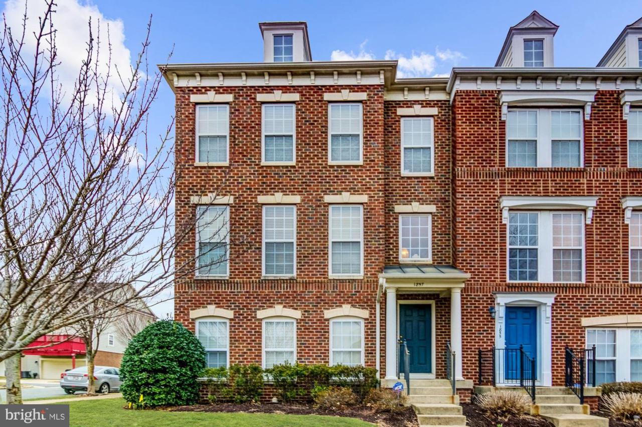 1857 Idlewild Boulevard - Photo 1