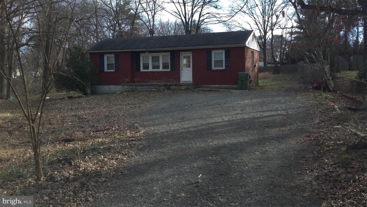 8733 Yorkshire Lane - Photo 1