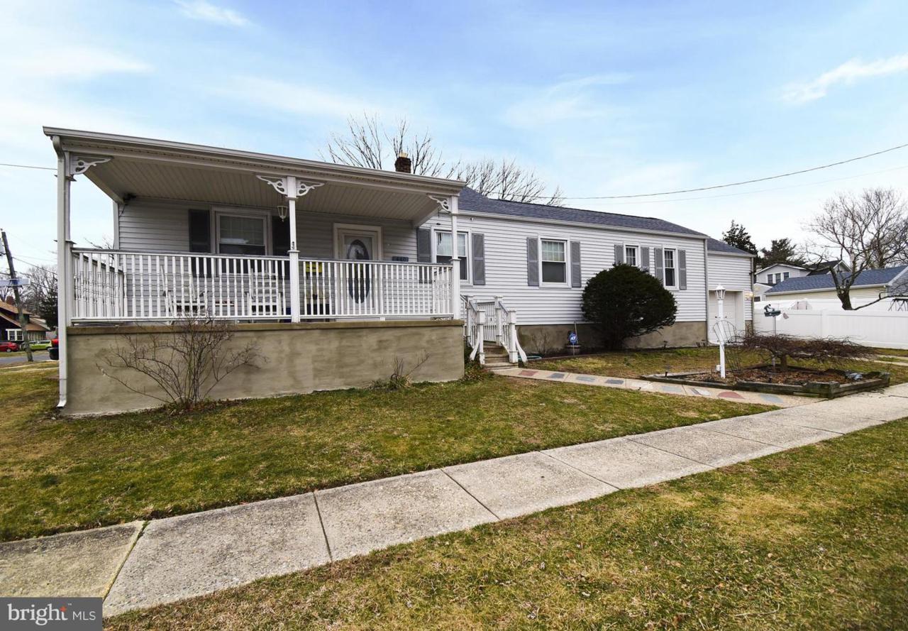 440 Lincoln Avenue - Photo 1