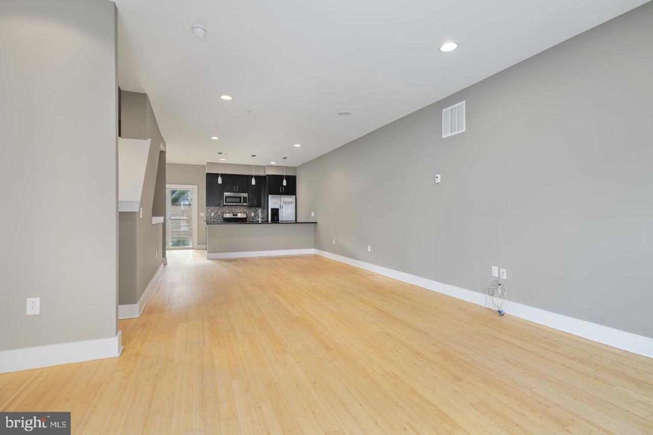2046 Fletcher Street - Photo 1