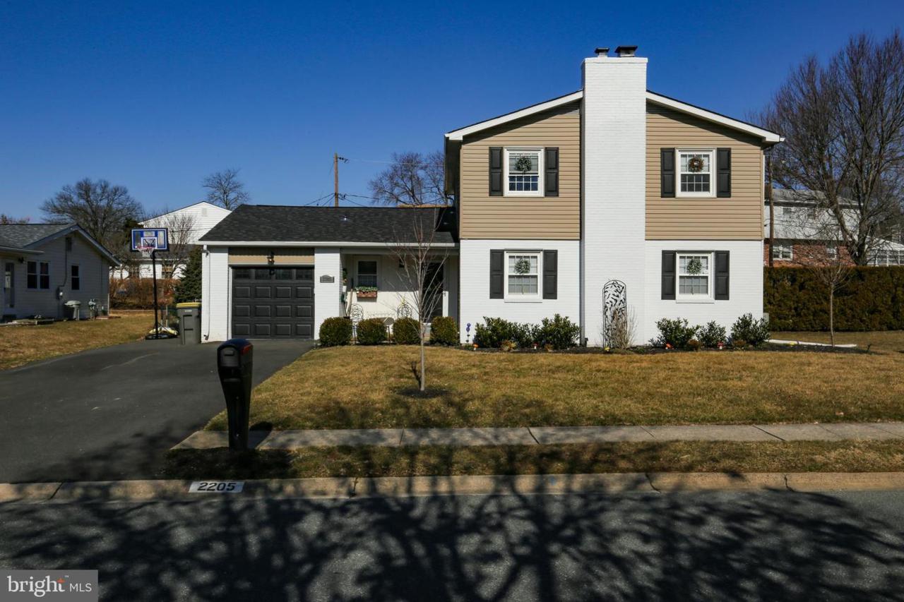 2205 Gheen Road - Photo 1