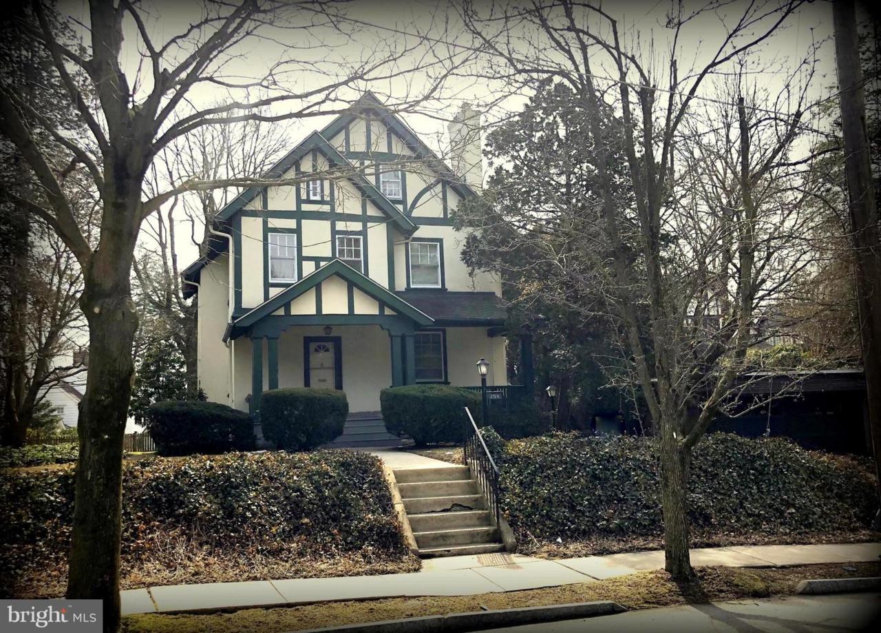 253 Forrest Road - Photo 1