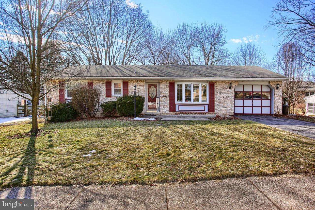 27 Belair Drive - Photo 1