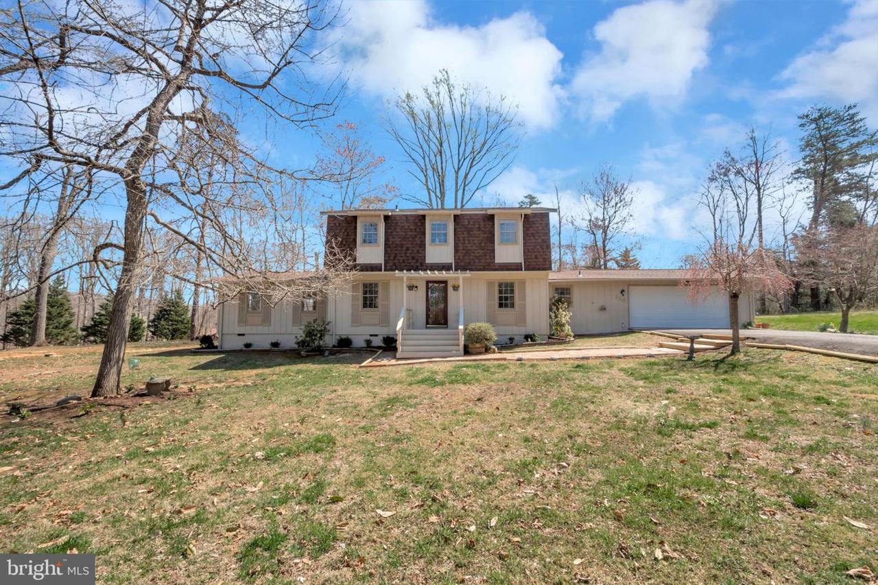 120 Appleview Court - Photo 1