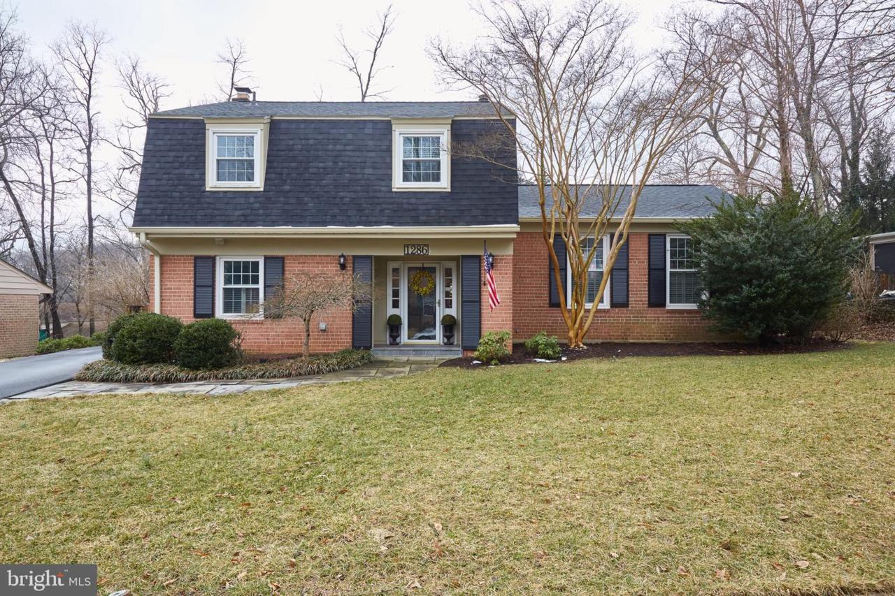 1286 Bartonshire Way - Photo 1