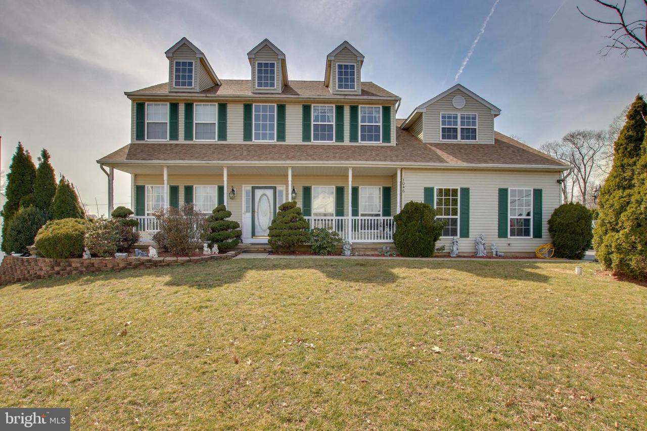 1046 Meadow Glen Road - Photo 1
