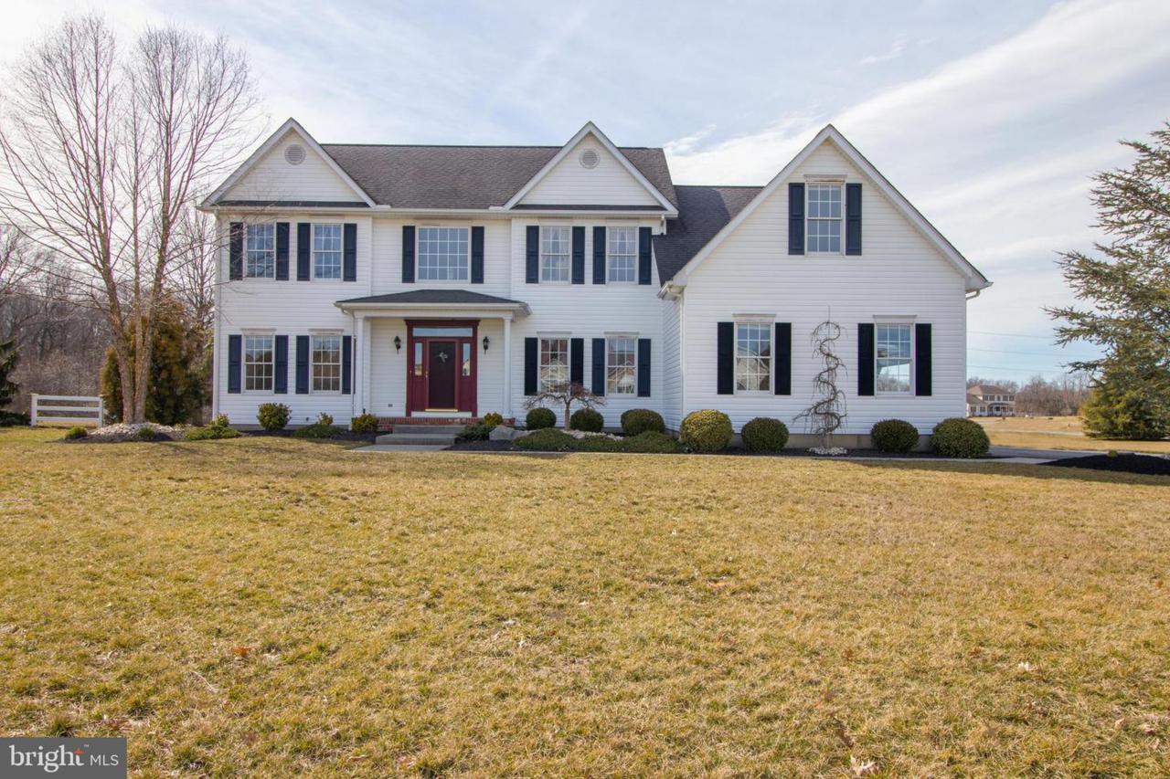 401 Skyview Drive - Photo 1