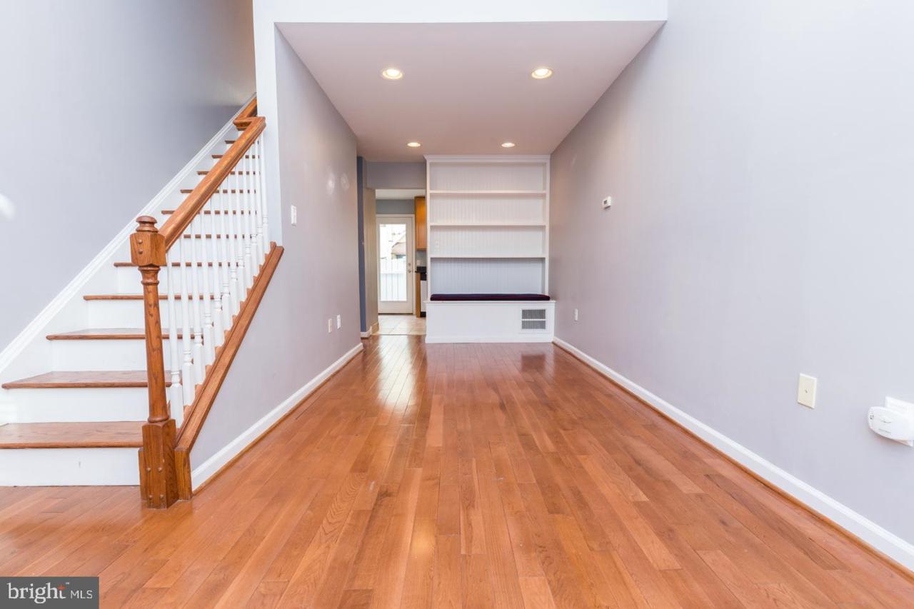 714 Medina Street - Photo 1
