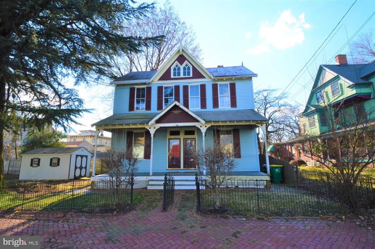 8-10 Cass Street - Photo 1