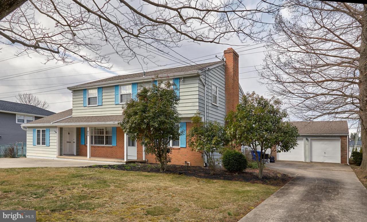 805 Heritage Road - Photo 1