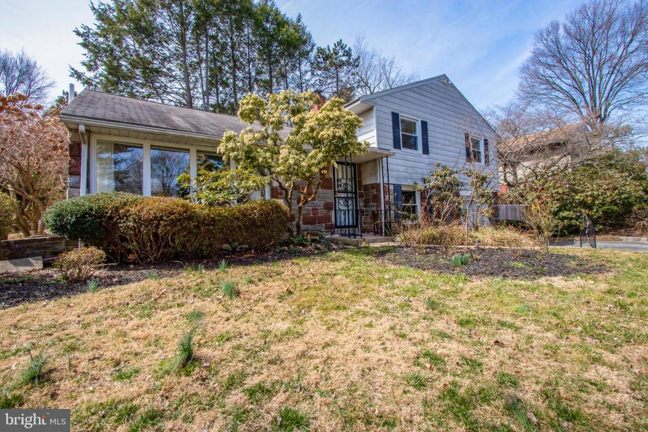 1010 Smith Drive - Photo 1