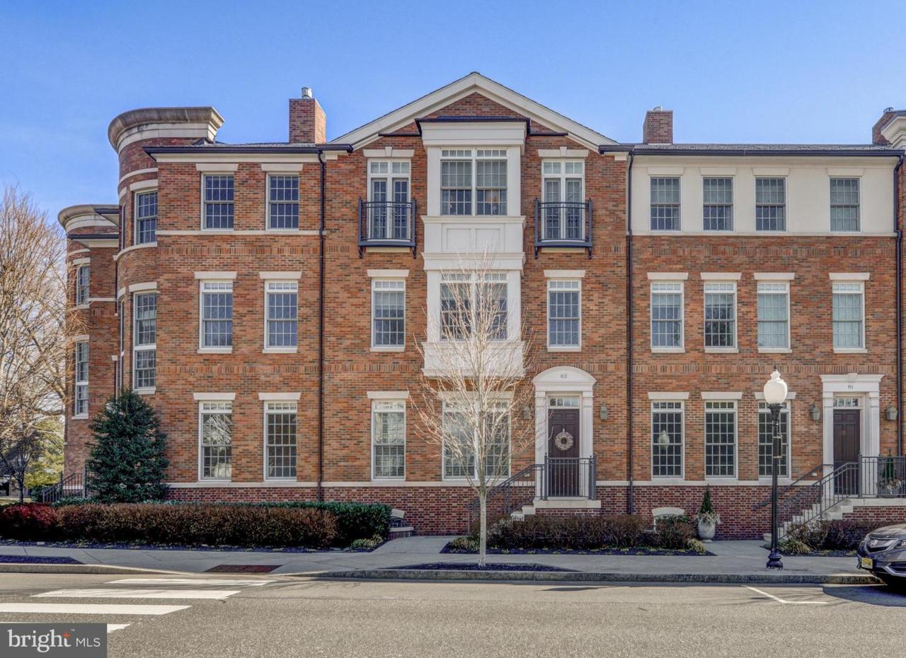 83 Chambers - Photo 1