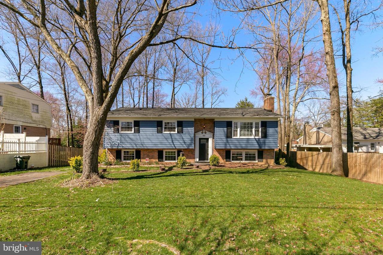 8620 Curtis Avenue - Photo 1