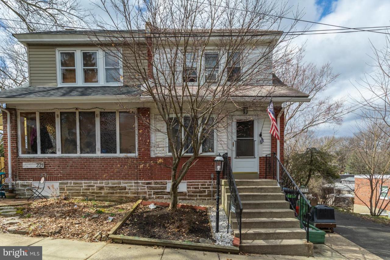 223 Blake Avenue - Photo 1
