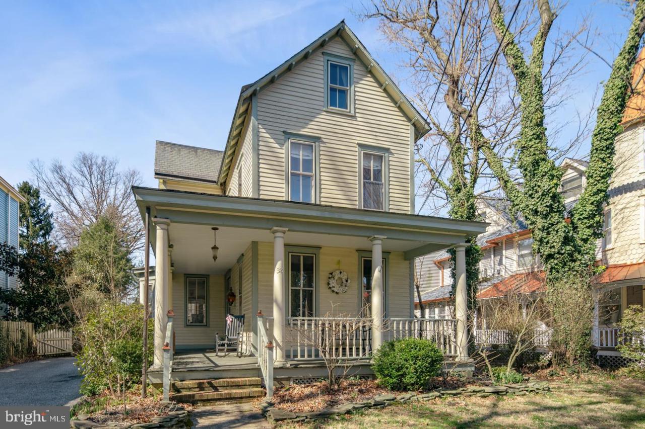 38 West End - Photo 1